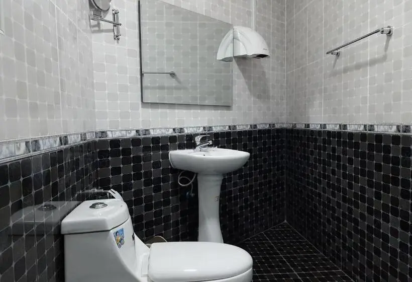 اتاق لوکس, White City Inn