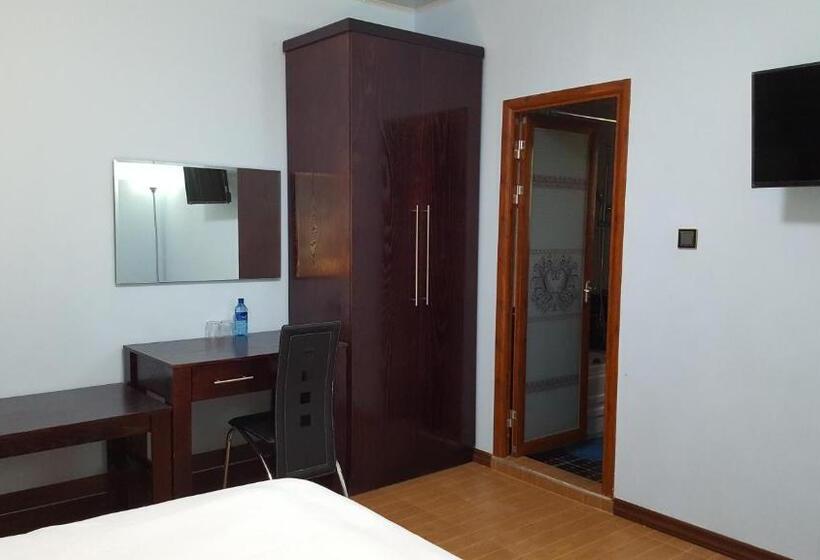 اتاق لوکس, White City Inn