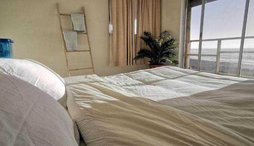 اتاق لوکس با بالکن و چشم‌انداز دریا, Sudeste Hostel