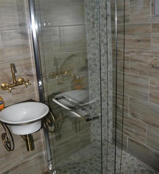 חדר סטנדרט נוף לגינה, Dara Guest House