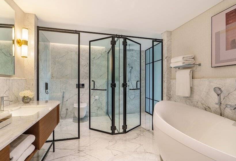 سوئیت با چشم‌انداز, Kempinski The Boulevard Dubai