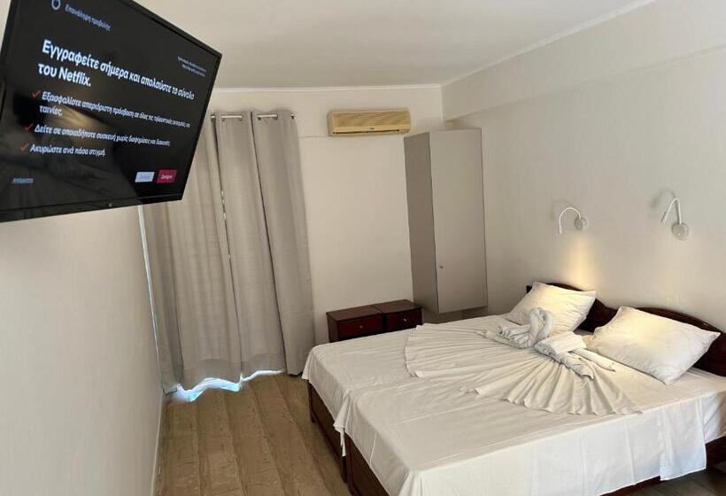 高级工作室, Aggelos Family