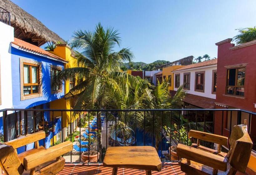 סוויטת ג'וניור עם מרפסת, Casa Lotería  Pueblito Sayulita  Colorful, Family And Relax Experience With Private Parking And Pool