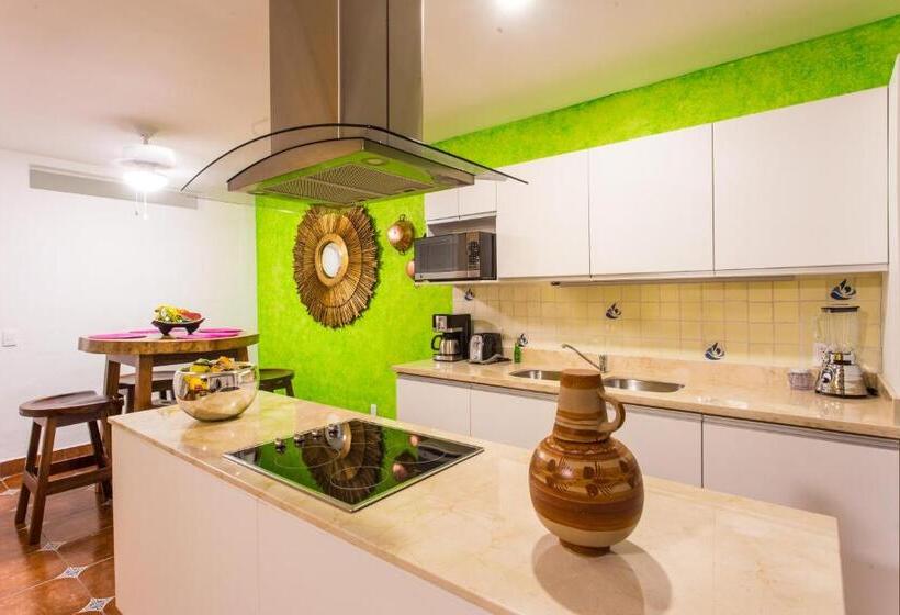 סוויטת מאסור, Casa Lotería  Pueblito Sayulita  Colorful, Family And Relax Experience With Private Parking And Pool