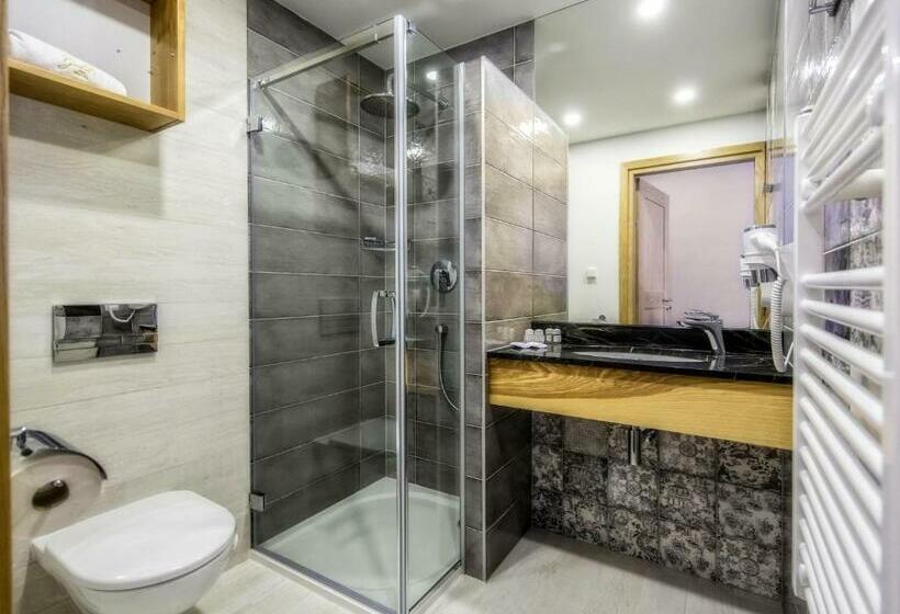 バルコニー付きスタンダードルーム, Gold