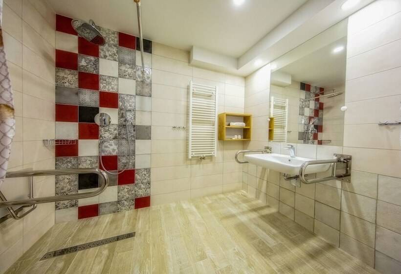 エコノミールーム, Gold