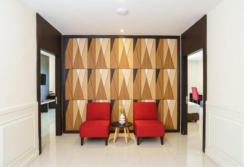 Полулюкс, Grand Palazzo Hotel   Sha Extra Plus