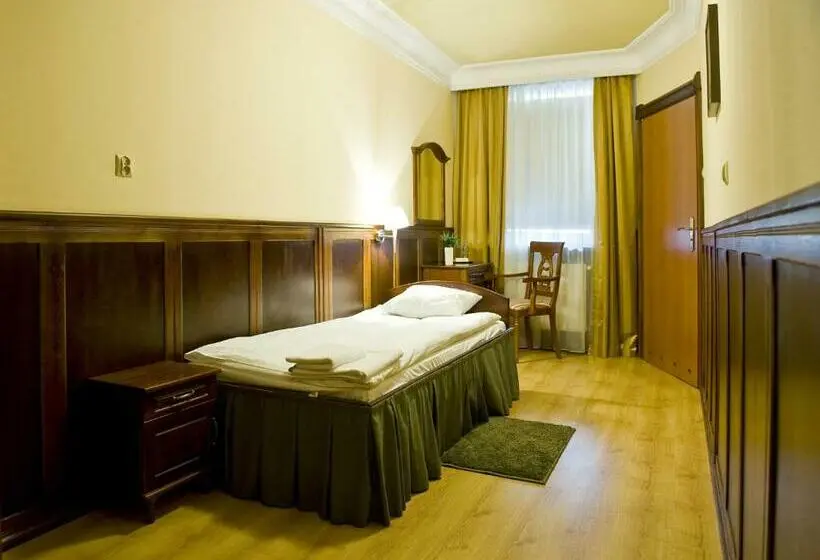 اتاق استاندارد یک نفره, Kresowianka