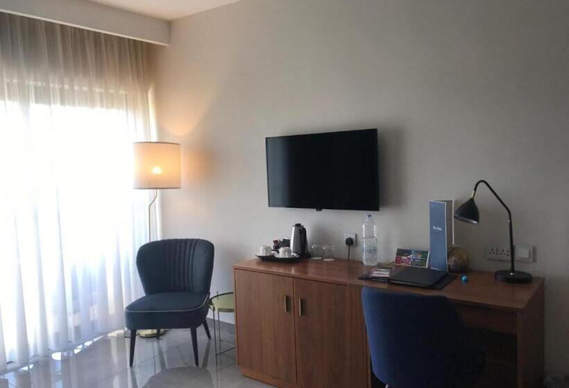 اتاق سوپریور با چشم‌انداز باغ, The Duke Boutique