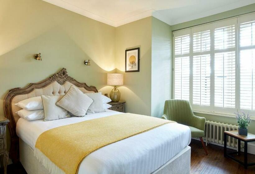 스탠다드 룸, The Priory