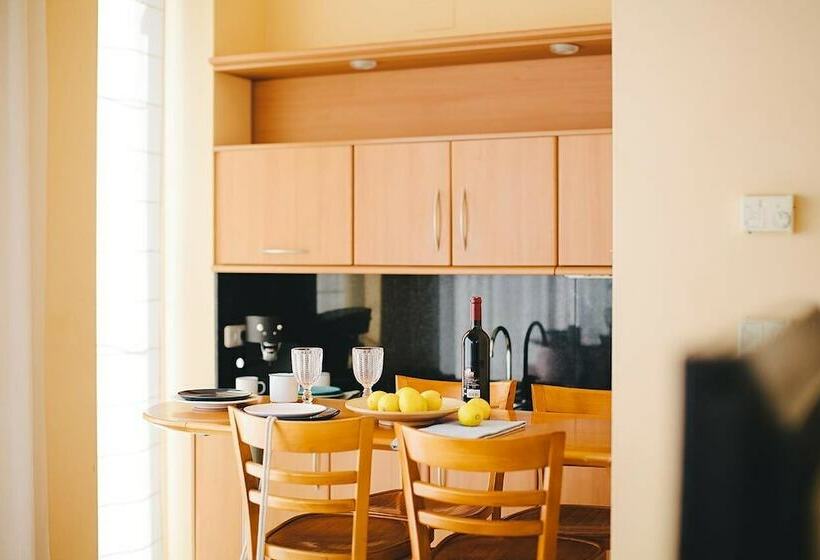 آپارتمان 1 خوابه, Marea Apart