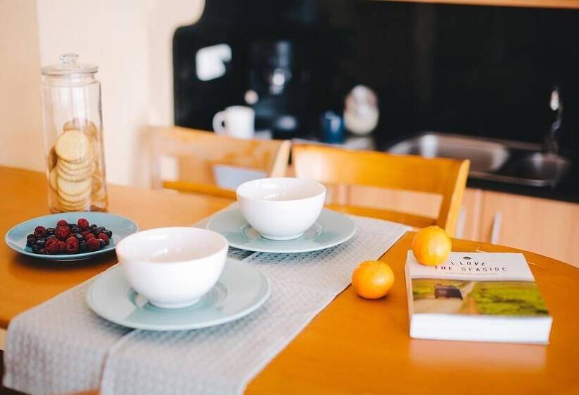 آپارتمان 1 خوابه با چشم‌انداز دریا, Marea Apart