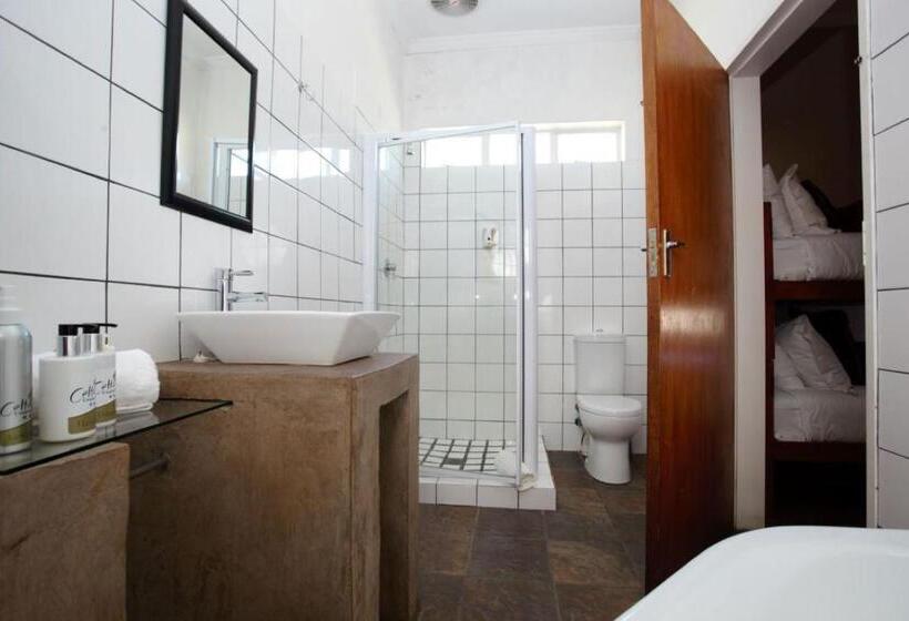 جناح, Celtis Country Lodge & Restaurant