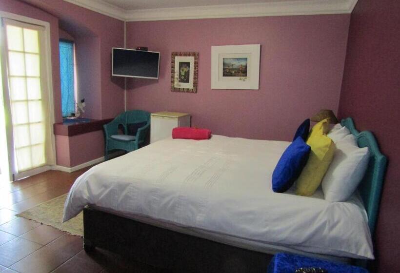 غرفة قياسية, Sugar Hill Manor