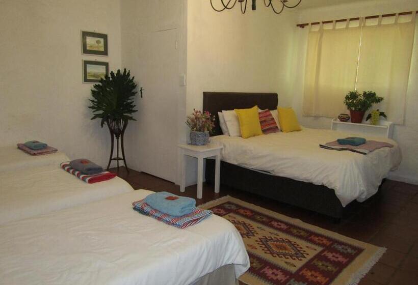 غرفة قياسية ثلاثية, Sugar Hill Manor