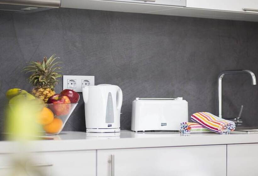 Апартаменты 2 Спальни с Балконом, Valentina Beach