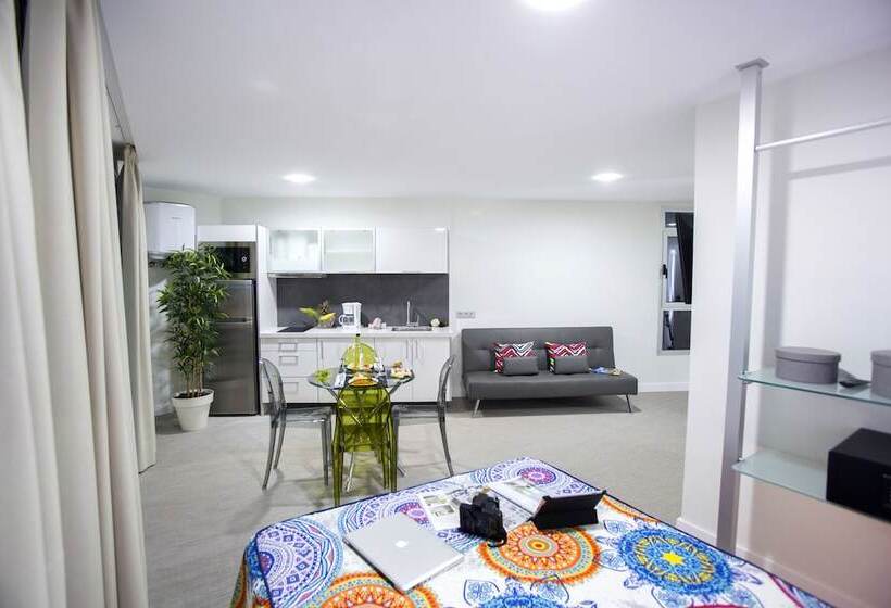 Полулюкс Одноместный с Террасой, Valentina Beach