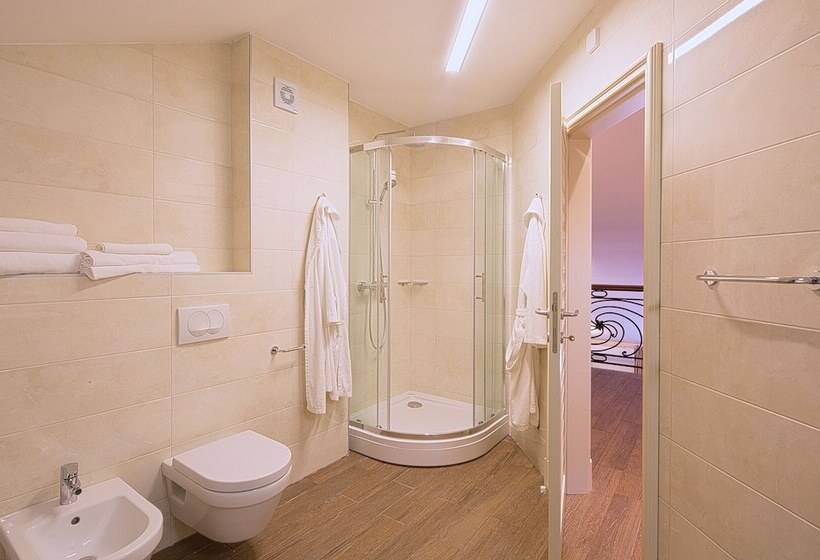 2 Bedroom Deluxe Apartment Sea View, Aparthotel Villa Aria