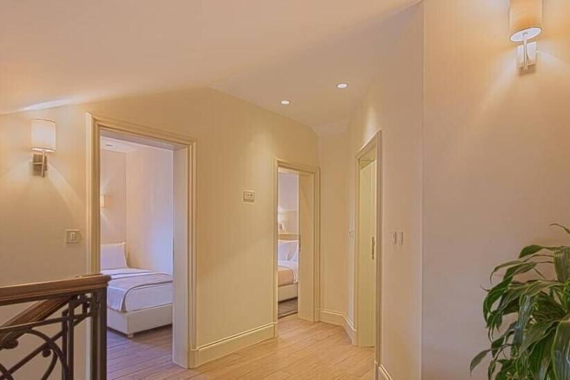 2 Bedroom Deluxe Apartment Sea View, Aparthotel Villa Aria