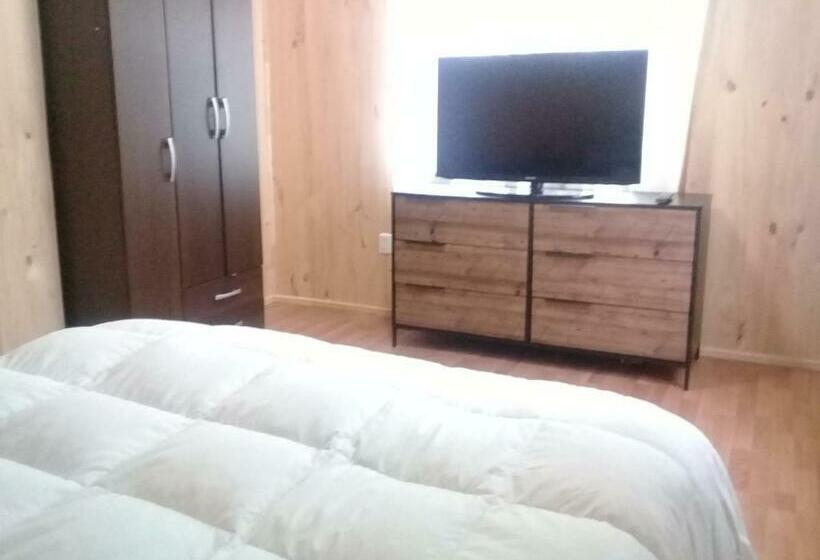 スタンダードルーム, Wool & Wood House