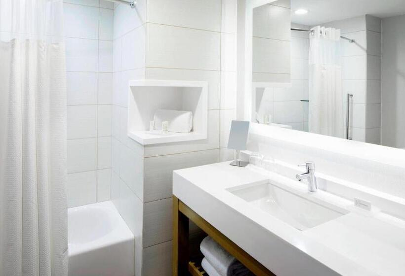 غرفة قياسية لذوى الاحتياجات الخاصة, Courtyard By Marriott Charlotte Fort Mill, Sc