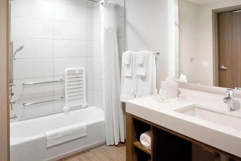キングサイズベッドのスタンダードルーム, Courtyard By Marriott Charlotte Fort Mill, Sc