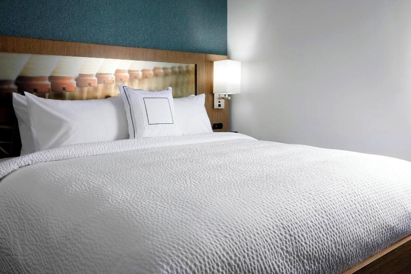 キングサイズベッドのスタンダードルーム, Courtyard By Marriott Charlotte Fort Mill, Sc