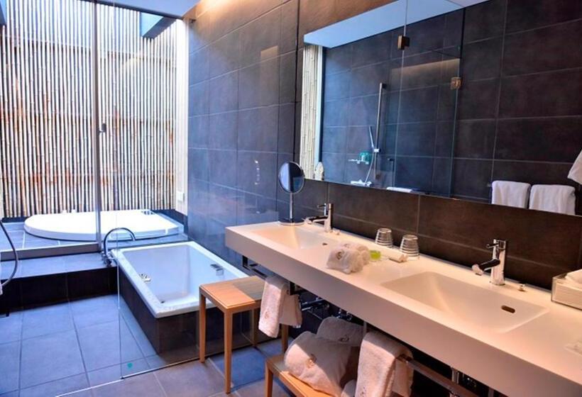 חדר דלוקס, The Meibia Miyazaki