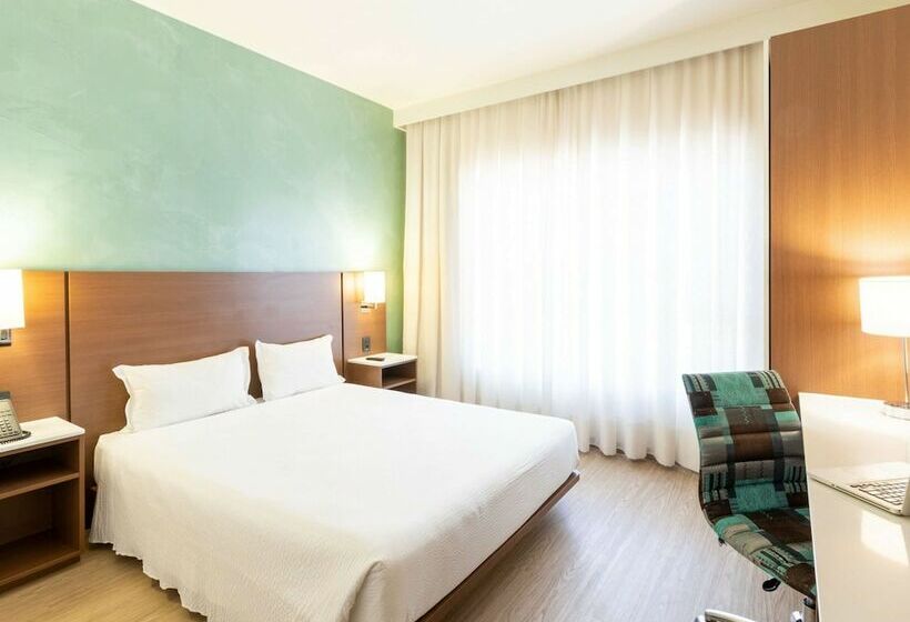 Апартаменты 1 Спальня, Ibis Styles Curitiba Aeroporto