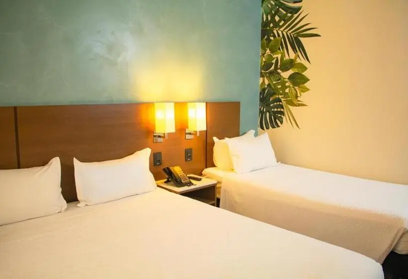 Standard Kolmen Hengen Huone, Ibis Styles Curitiba Aeroporto