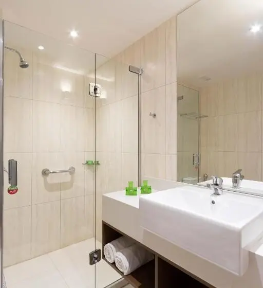 Standard-invahuone, Ibis Styles Curitiba Aeroporto
