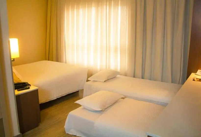 Perhehuone, Ibis Styles Curitiba Aeroporto