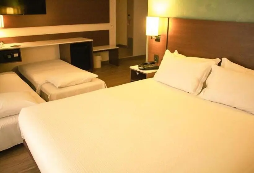 Perhehuone, Ibis Styles Curitiba Aeroporto