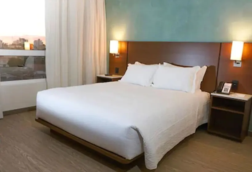 Standard Kolmen Hengen Huone, Ibis Styles Curitiba Aeroporto