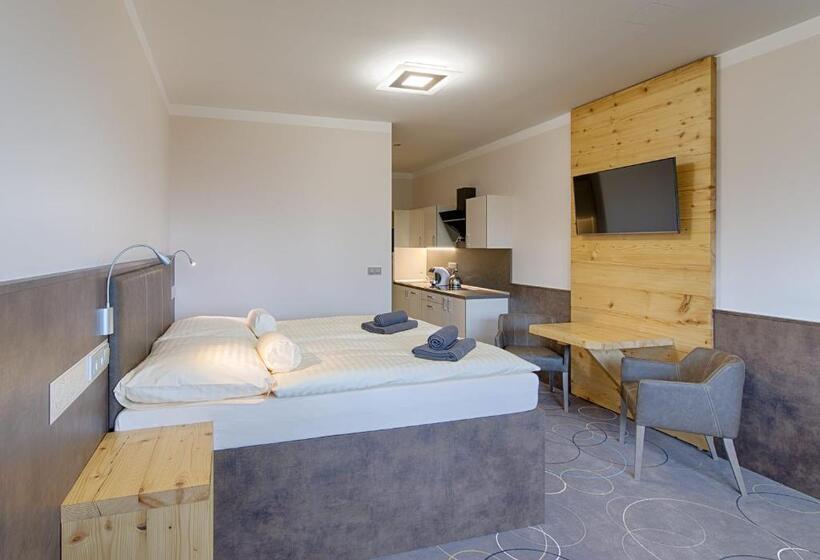 סטודיו סטנדרט עם מרפסת, Apartment Hotel Orion