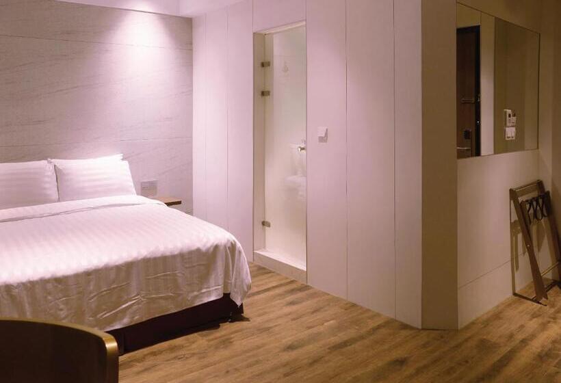 اتاق اجرایی سه نفره, Relax 5