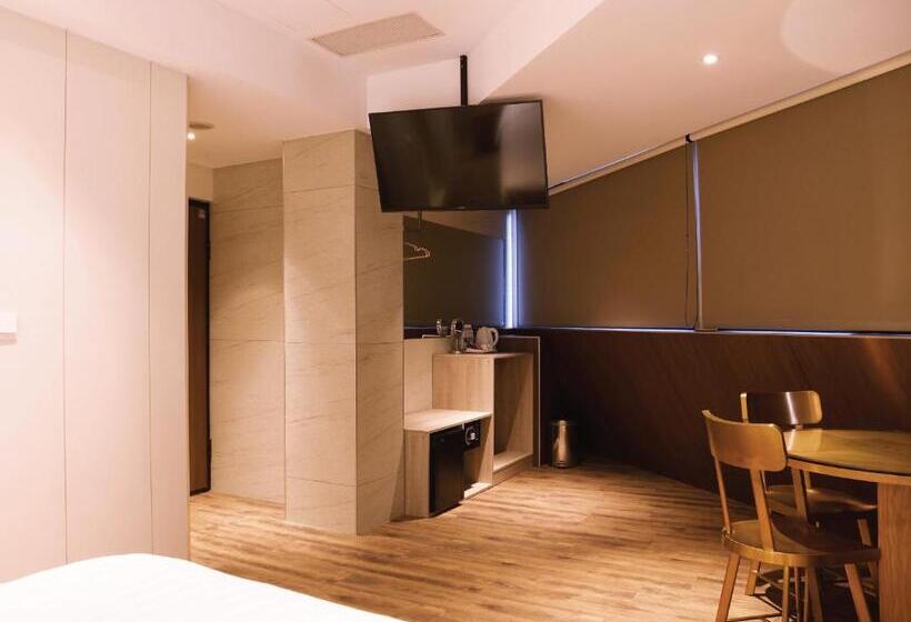 اتاق اجرایی سه نفره, Relax 5