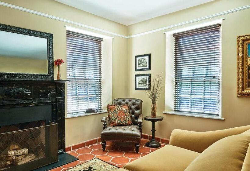 غرفة قياسية سرير كينج, The Collector Inn    Saint Augustine