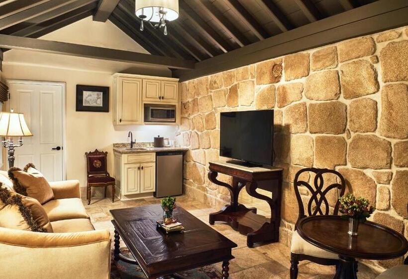 디럭스 스위트 킹 침대, The Collector Inn    Saint Augustine