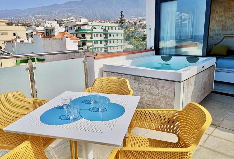 شقة ديلوكس غرفة نوم واحدة, North Coast Apartments