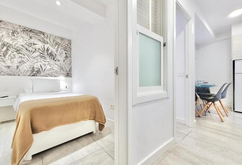 شقة غرفة واحدة مزودة بتراس, North Coast Apartments