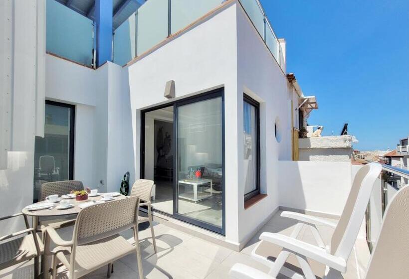 شقة غرفة واحدة مزودة بتراس, North Coast Apartments