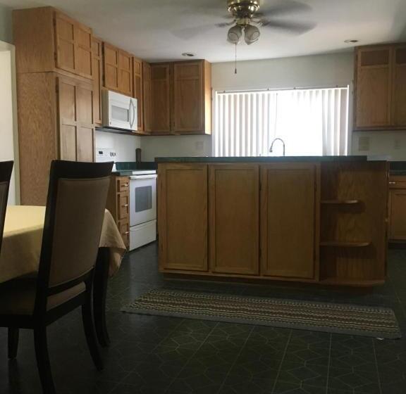 带3个卧室的公寓, Barberry Court Motel &cabins