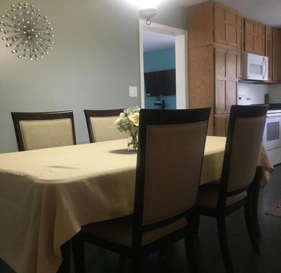 带3个卧室的公寓, Barberry Court Motel &cabins