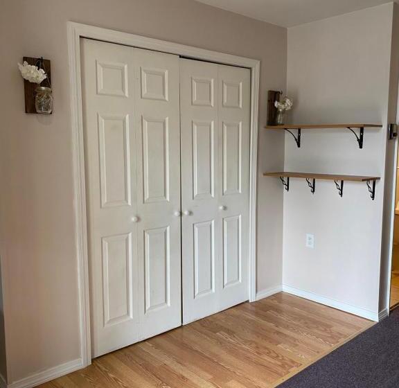 带2个卧室的套房, Barberry Court Motel &cabins