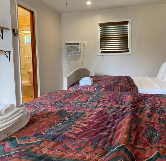 带2个卧室的套房, Barberry Court Motel &cabins