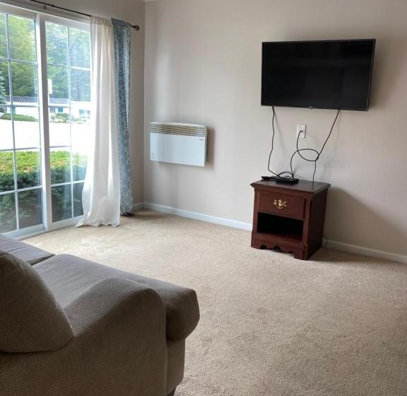 带2个卧室的套房, Barberry Court Motel &cabins