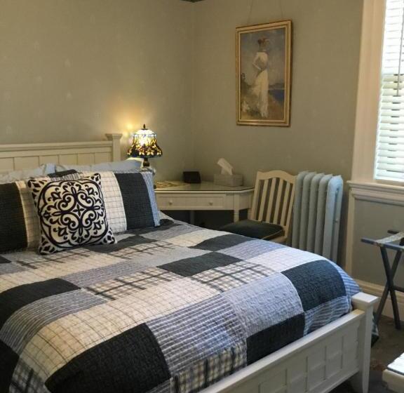 Номер Deluxe, Amherst Inn