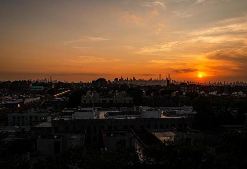 스탠다드 룸 킹사이즈 침대, Elmhurst