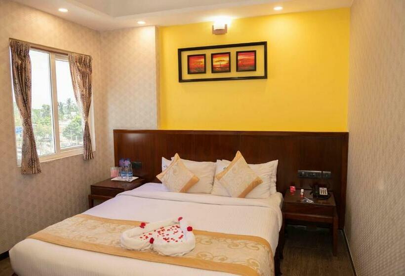 Deluxe Room, The Pebble Boutique